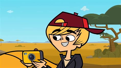 Emma was a Total Drama Presents The Ridonculous Race contestant as a member of The Sisters with Kitty. . Total drama junior